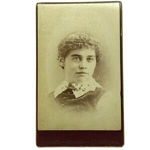 Antique Victorian Era Photograph Women 1880s Conant Studios Skowhegan Maine CDV